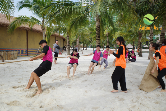 Fun and educational activities for children at VinWonders Ocean Park 2