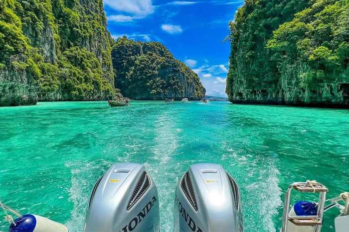 Thailand islands with turquoise water – best places to visit in Southeast Asia in January