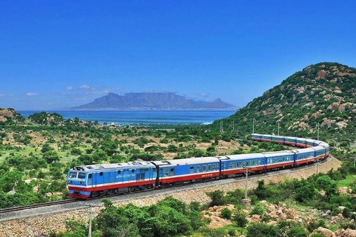 Special experience, take the train from Hanoi to Lao Cai