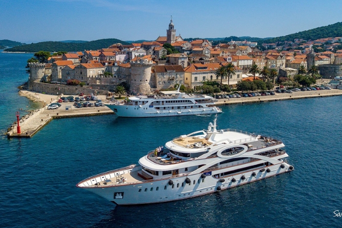 Experience in Elegance Sails cruise for luxury vacation