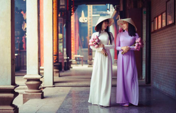 Discover Beauty Of Áo Dài, Traditional Vietnamese Dress