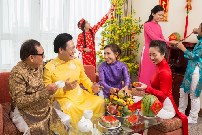 Vietnamese tradition of wearing Áo Dài during Tết