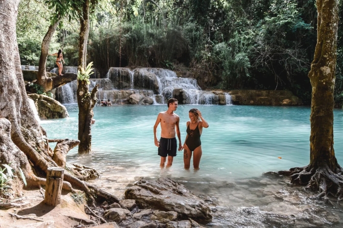 Discovering the Kuang Si waterfalls