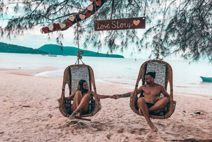 The hanging chair on Koh Rong Samloem Island