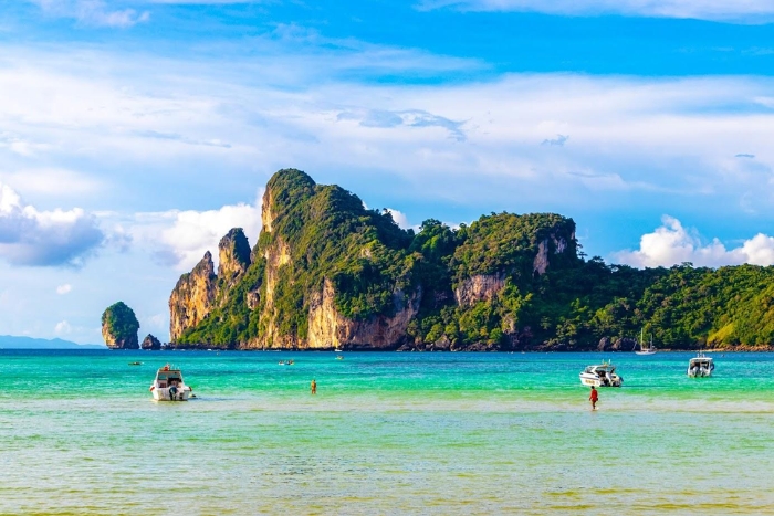 Koh Phi Phi, the perfect jewel for a dream honeymoon