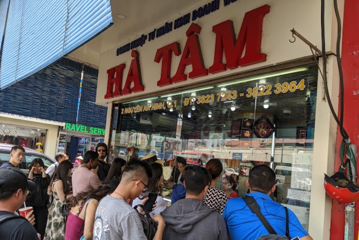 Ha Tam Jewelry, one of the best vietnamese money exchange spots