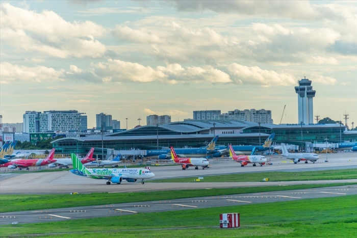 Da Nang airport's runways