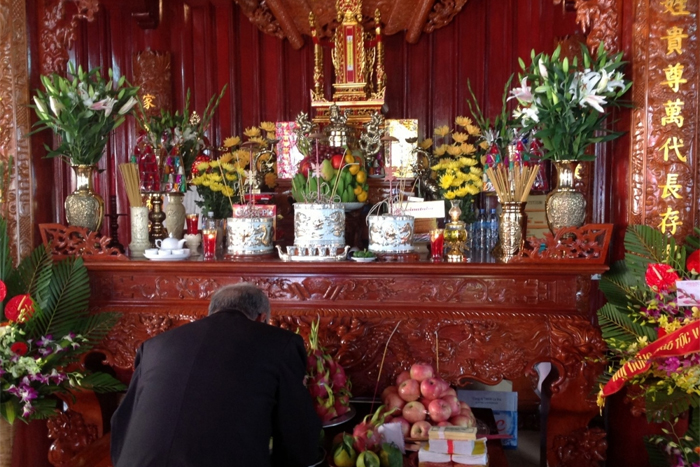 The practice of ancestor worship of Vietnamese people