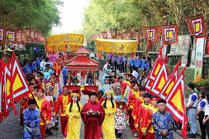 Hùng Kings' festival in Phu Tho province