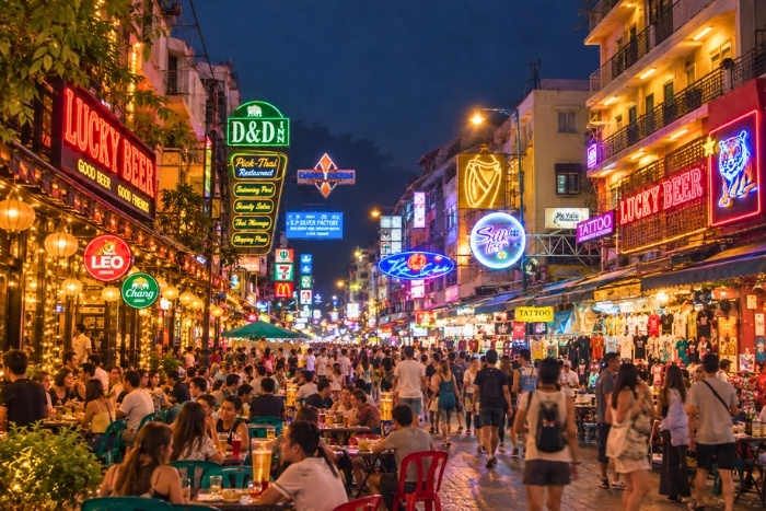 Go out at night in Thailand while staying vigilant