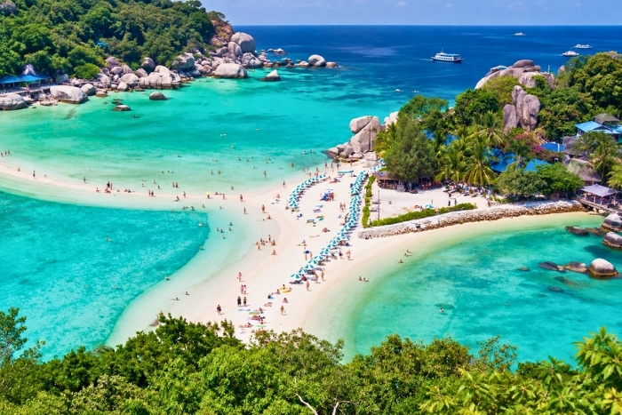 Vietnam or Thailand for a first trip to Asia ?