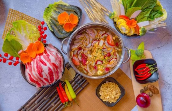 Vietnamese Hot Pot (Lau Vietnam): A Delightful Culinary Experience