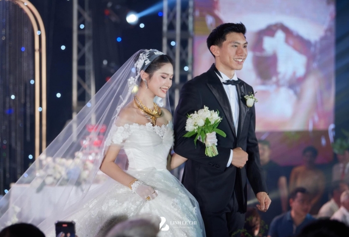 The wedding ceremony, highlight of wedding customs in Vietnam