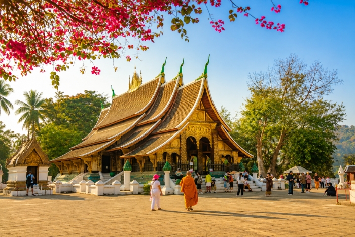 Set out to discover the sacred temples in Luang Prabang