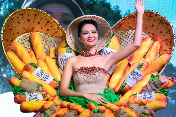 Miss H'Hen Nie wore a Vietnamese bread costume to compete in Miss Universe 2018